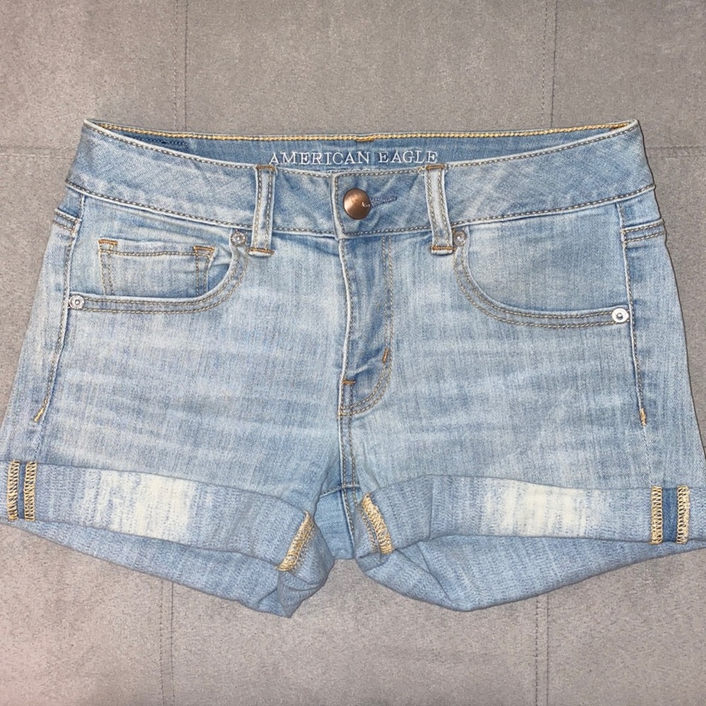 American Eagle light wash denim shorts